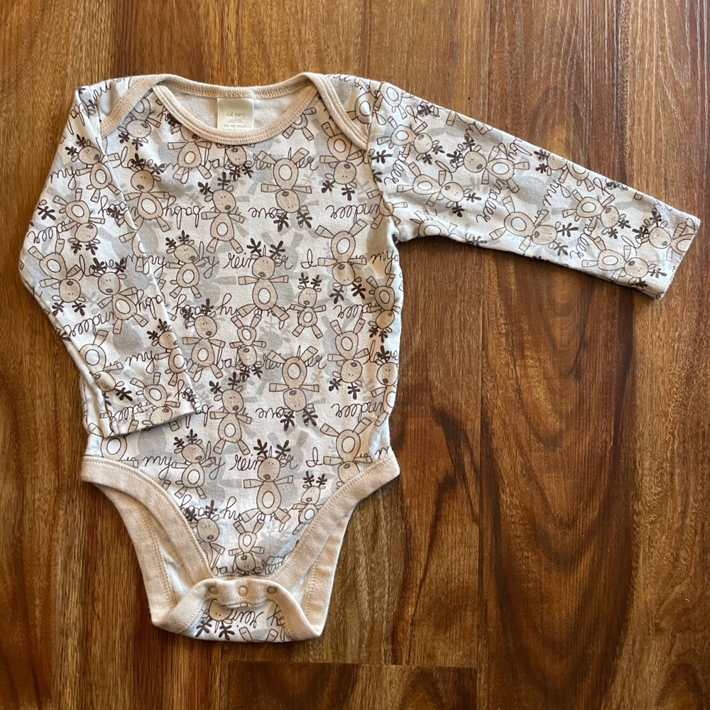🎄🧑🎄Old Navy Reindeer Unisex Onesie